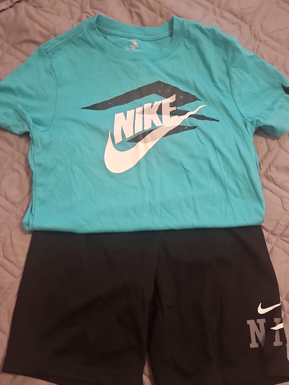 Brand New Nike Set Size M (10/12)